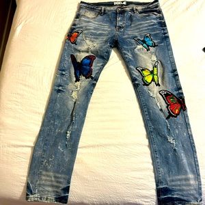 Indigo Butterfly Skinny Stretch Jean the don’t make anymore selling for 100$